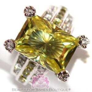 Womens Pale Peridot Green Cubic Zirconia Bridal Evening Cocktail Glam Gala Ring